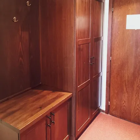 Trinity With Free Shuttle To Gondola Szálloda