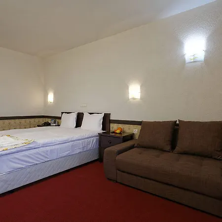 Trinity With Free Shuttle To Gondola 4* Bansko