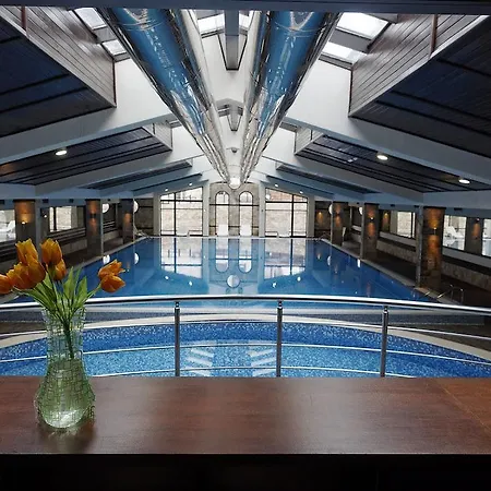 Trinity With Free Shuttle To Gondola Banszko