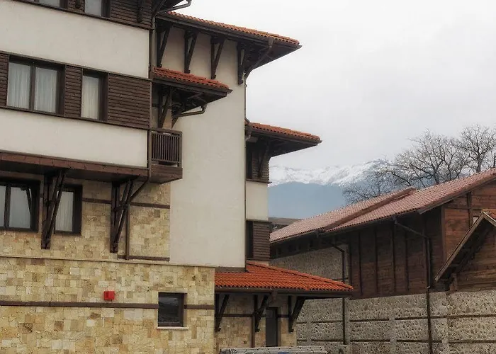 Trinity With Free Shuttle To Gondola فندق