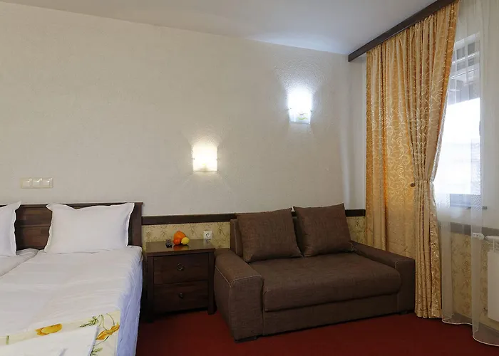 Trinity With Free Shuttle To Gondola 4* بانسكو