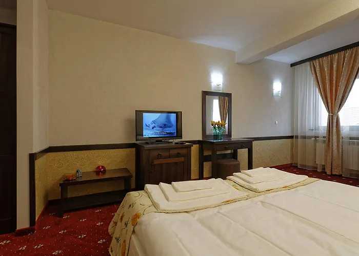 Trinity With Free Shuttle To Gondola فندق