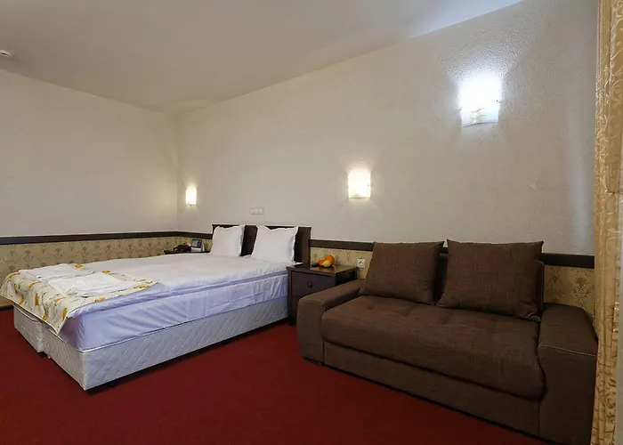 Trinity With Free Shuttle To Gondola 4* بانسكو