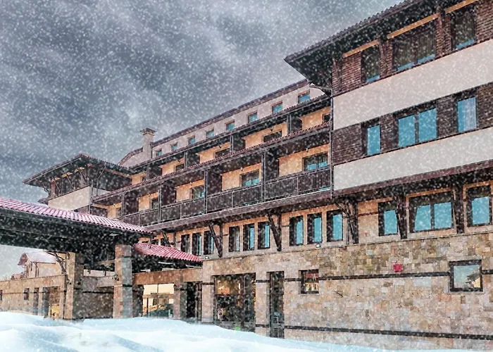 Trinity With Free Shuttle To Gondola 4* بانسكو