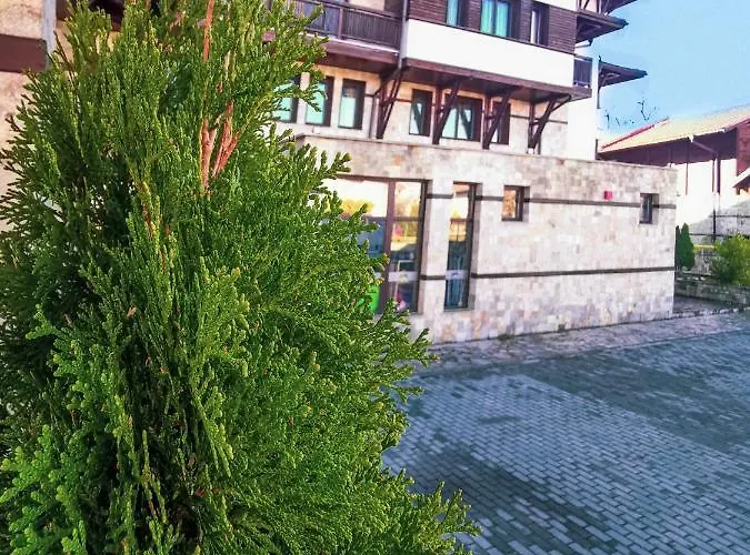 Trinity With Free Shuttle To Gondola بانسكو