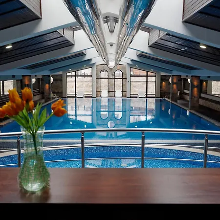 Hotel Trinity With Free Shuttle To Gondola