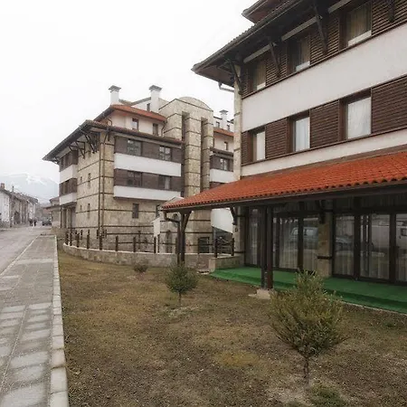 Trinity With Free Shuttle To Gondola Hotel