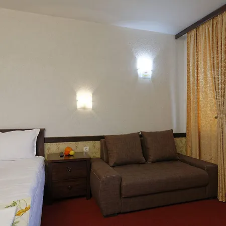 Trinity With Free Shuttle To Gondola 4* Bansko