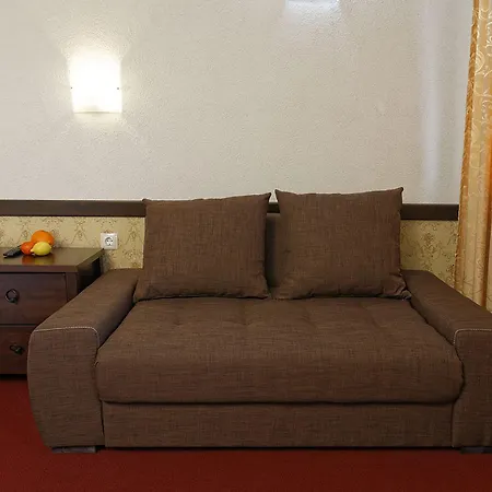 Trinity With Free Shuttle To Gondola Bansko