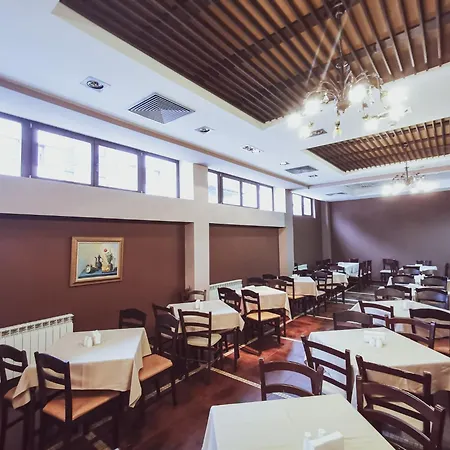 Trinity With Free Shuttle To Gondola 4* Bansko