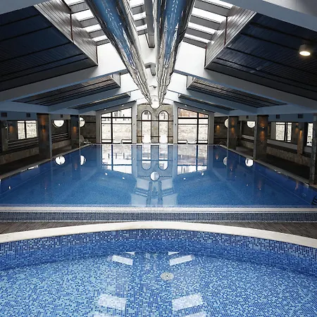 Hotel Trinity With Free Shuttle To Gondola