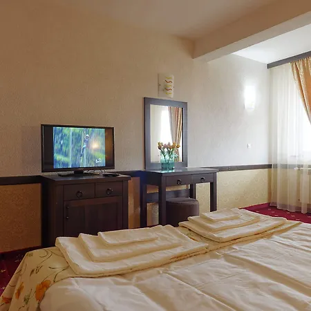 Trinity With Free Shuttle To Gondola Hotel Bansko