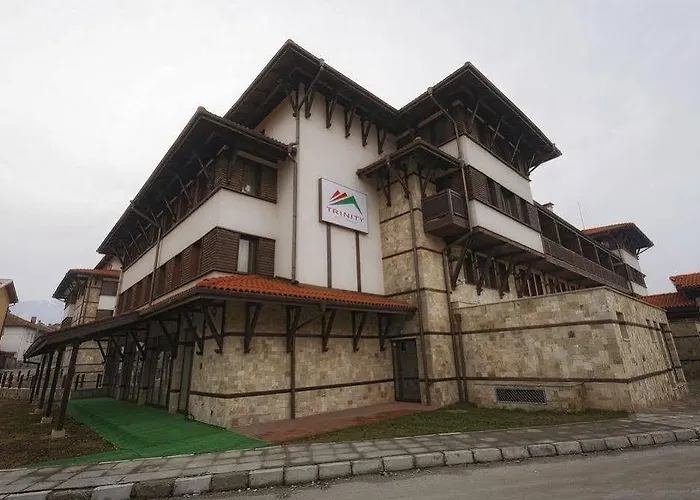 Trinity With Free Shuttle To Gondola