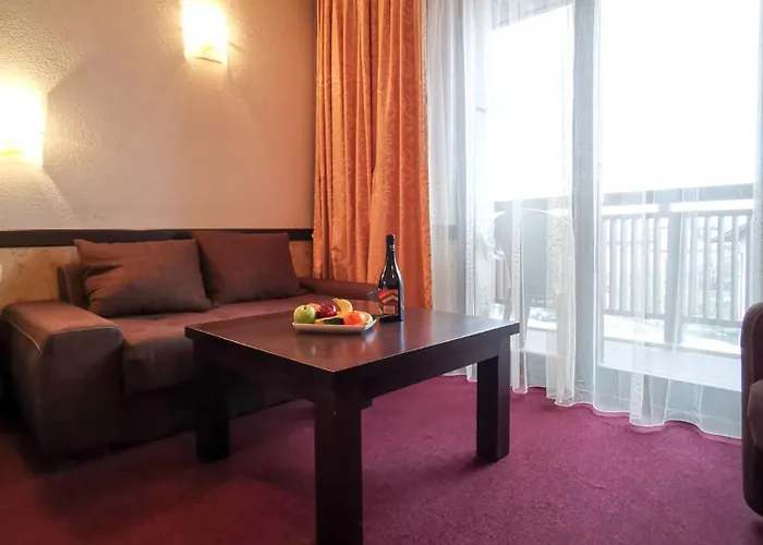 Trinity With Free Shuttle To Gondola