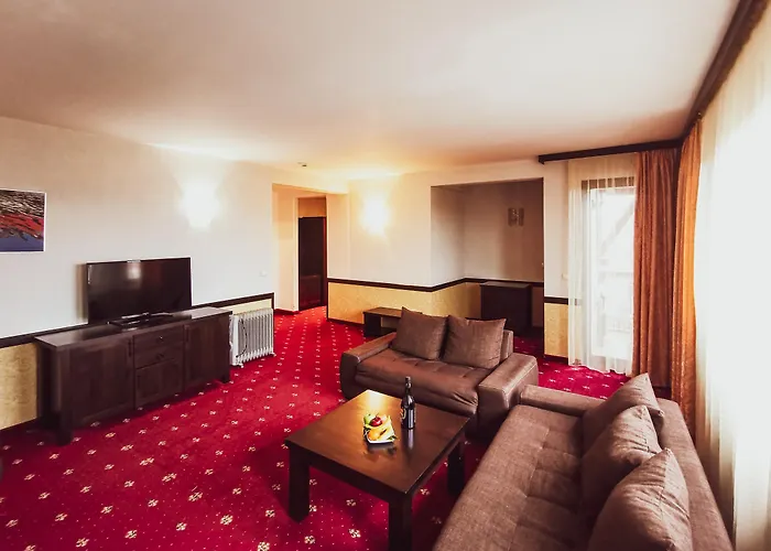 Отель Trinity With Free Shuttle To Gondola Банско