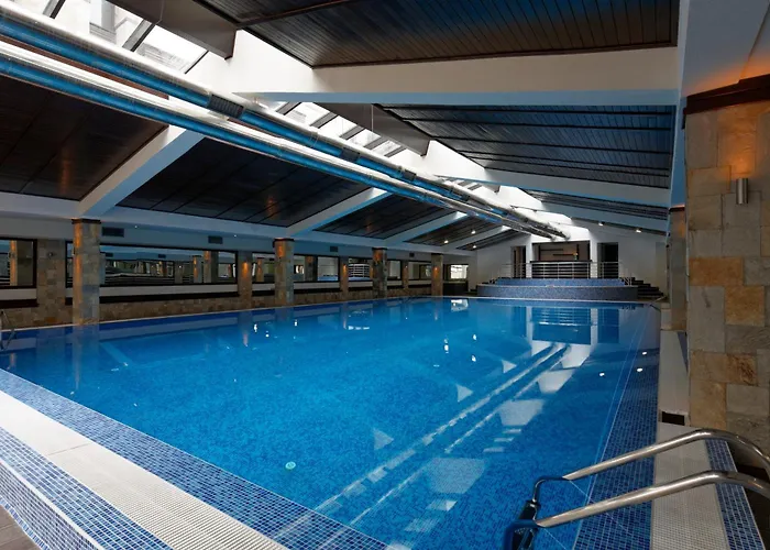 Trinity With Free Shuttle To Gondola Отель Банско