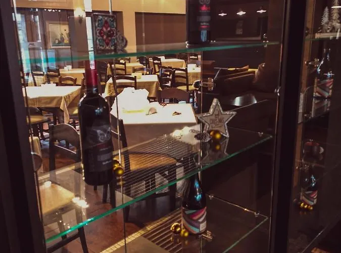 Trinity With Free Shuttle To Gondola 4*