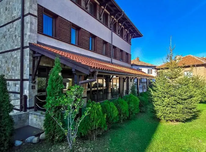 Trinity With Free Shuttle To Gondola 4* Банско